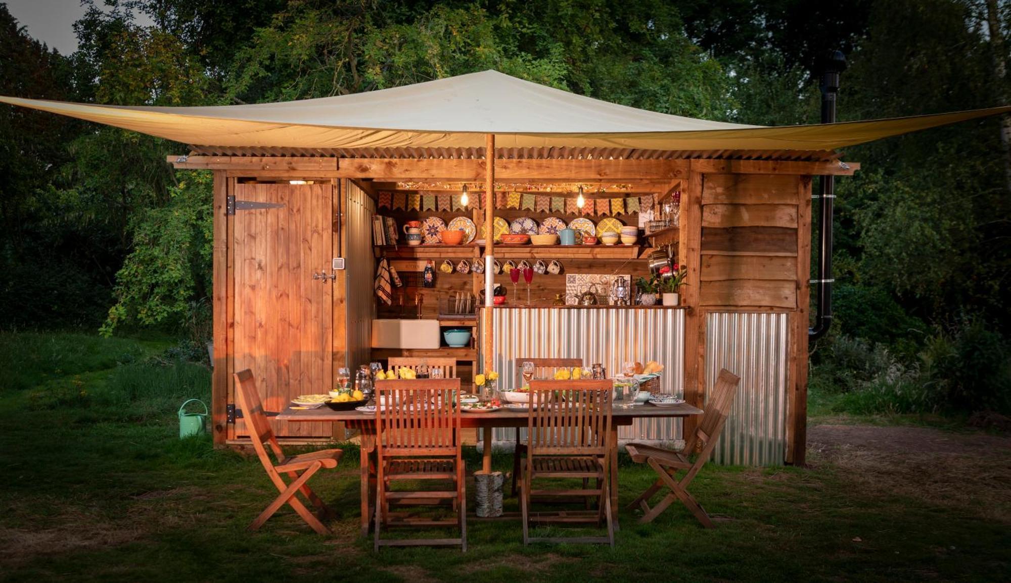 Ross-on-Wye Stargazer Glamping Uk The Mahal 8 People酒店 外观 照片