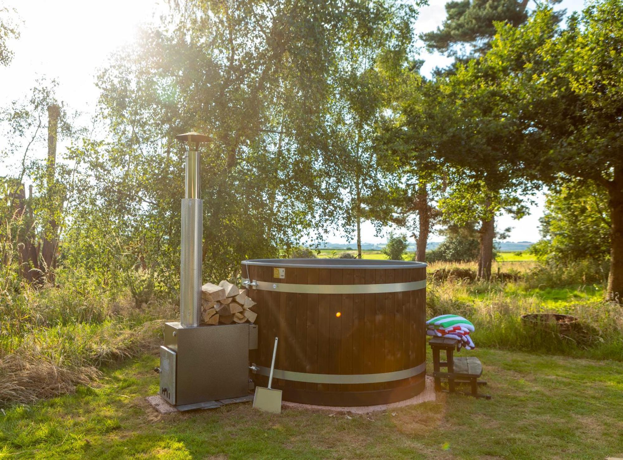 Ross-on-Wye Stargazer Glamping Uk The Mahal 8 People酒店 外观 照片