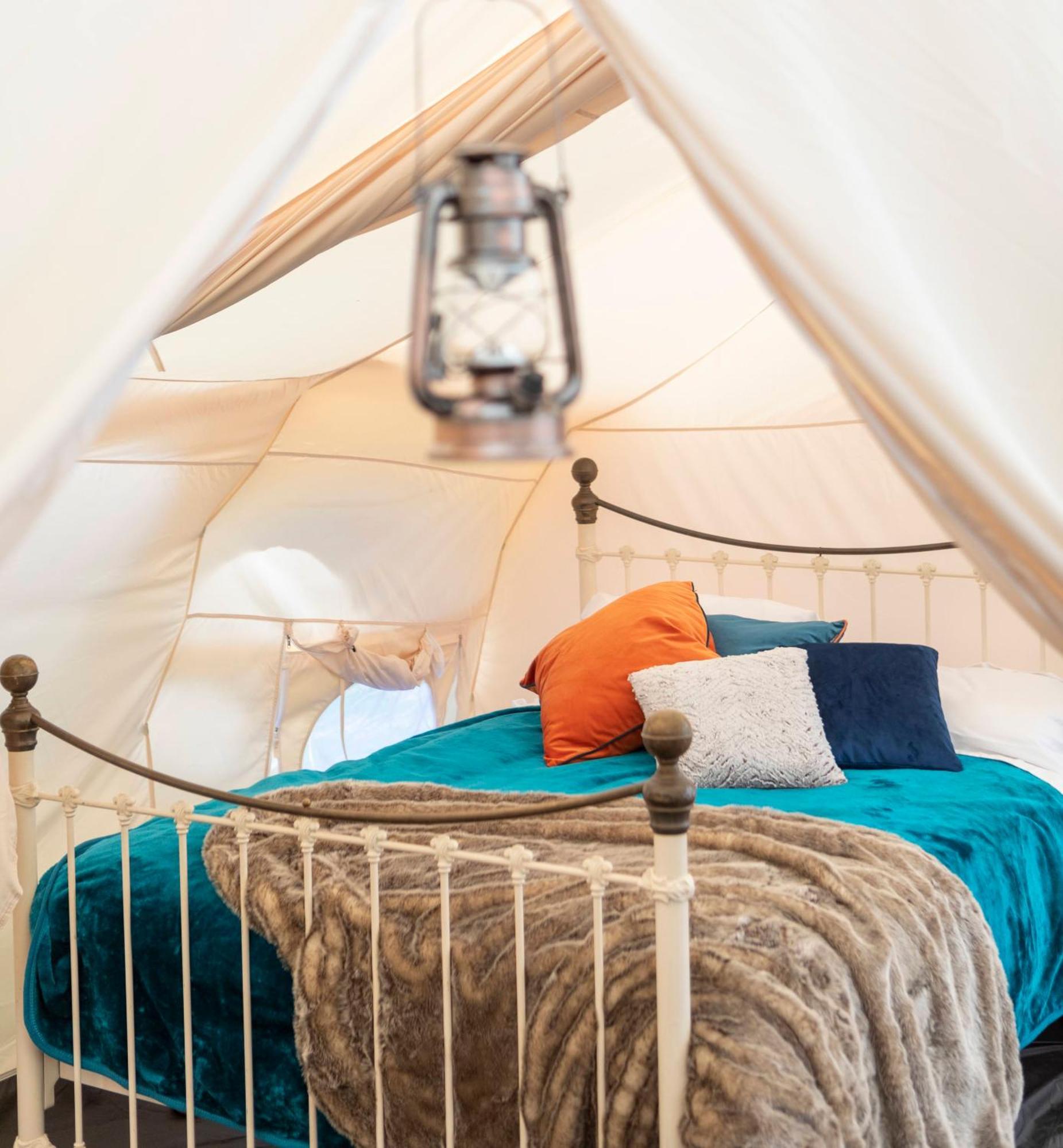 Ross-on-Wye Stargazer Glamping Uk The Mahal 8 People酒店 外观 照片